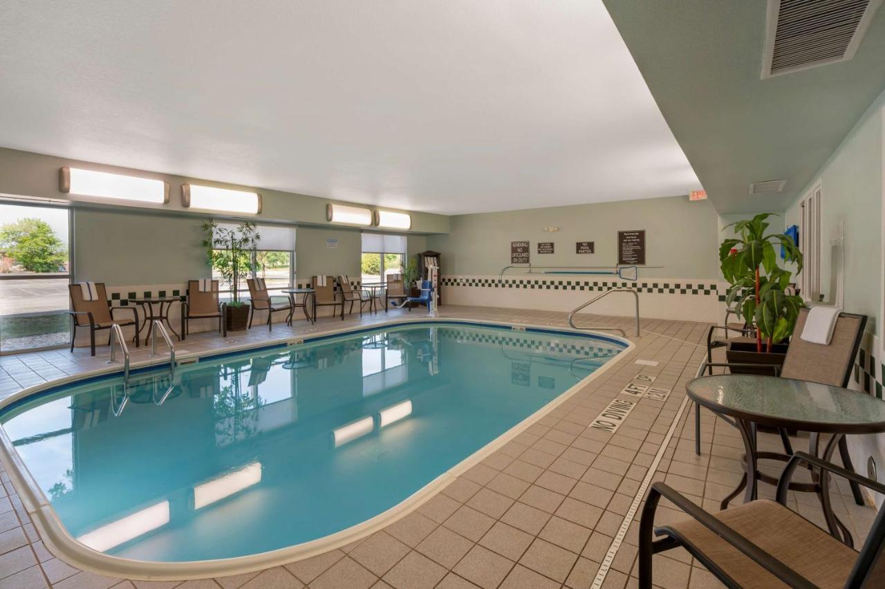 Best Western Hilliard Inn & Suites Exterior photo