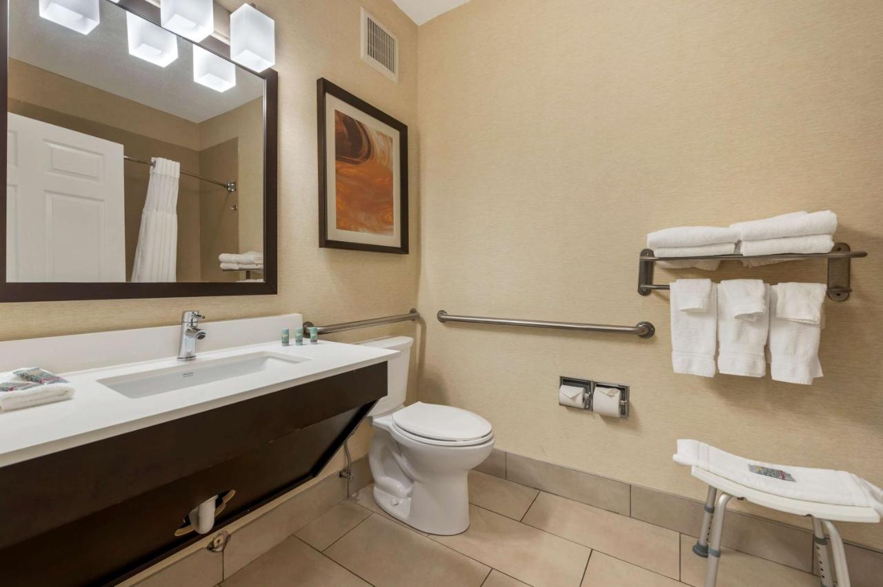 Best Western Hilliard Inn & Suites Exterior photo