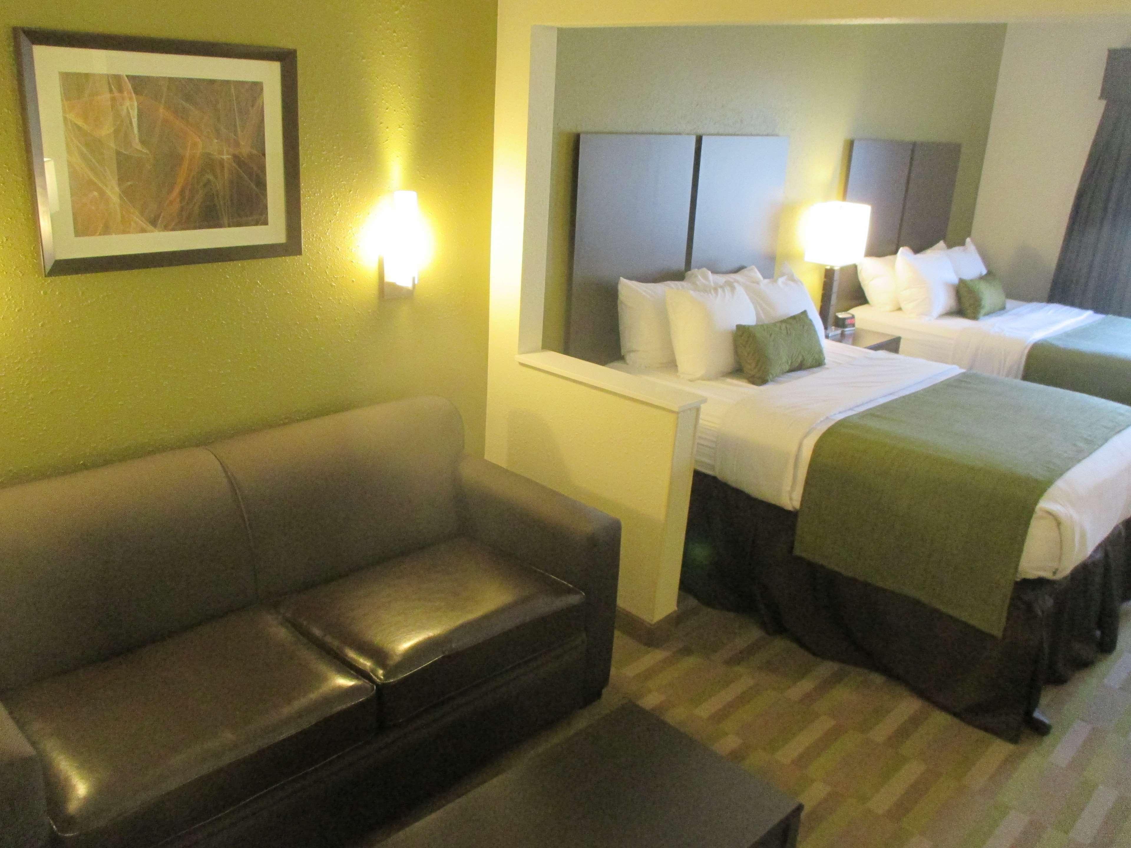 Best Western Hilliard Inn & Suites Exterior photo
