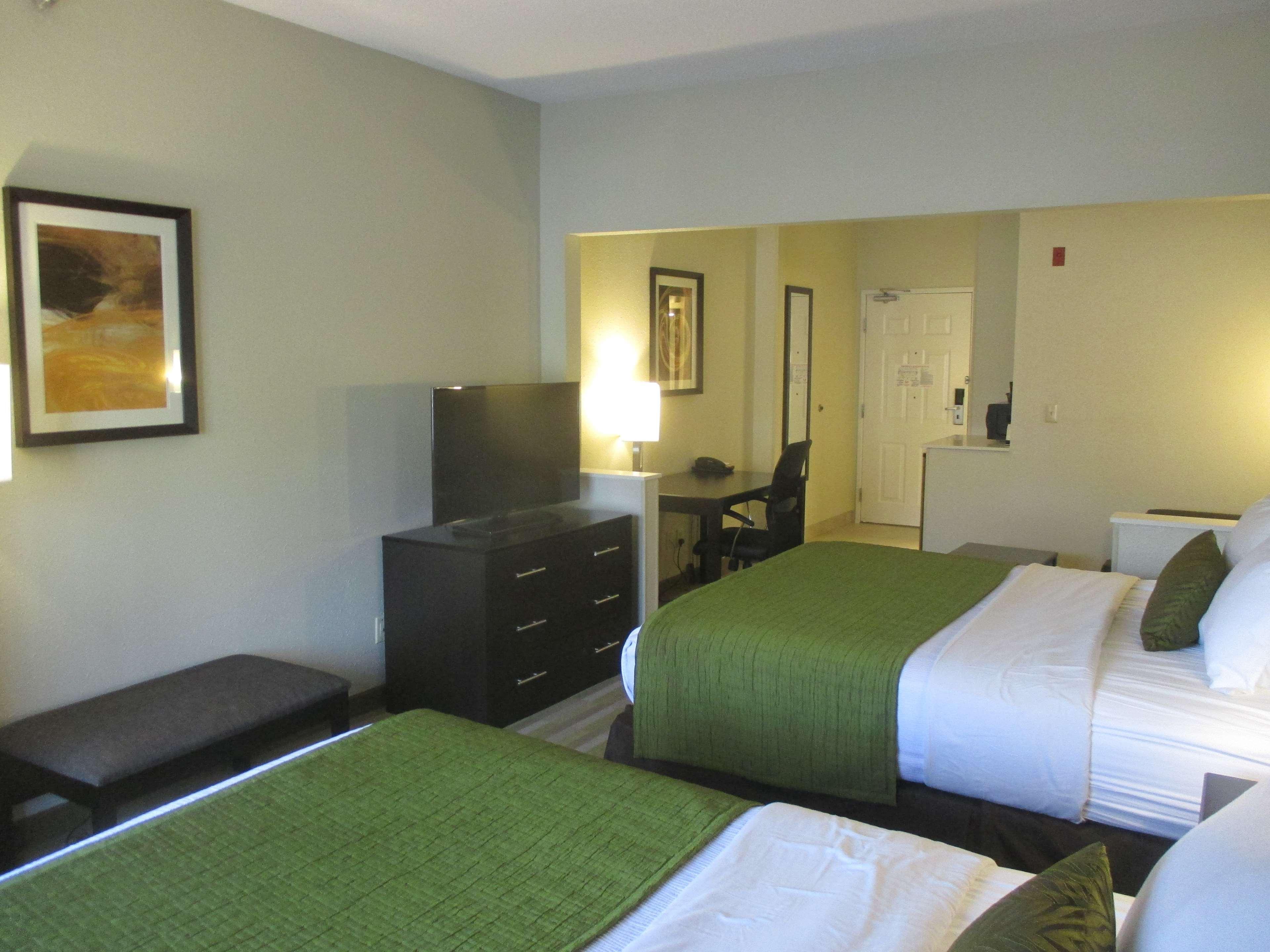 Best Western Hilliard Inn & Suites Exterior photo